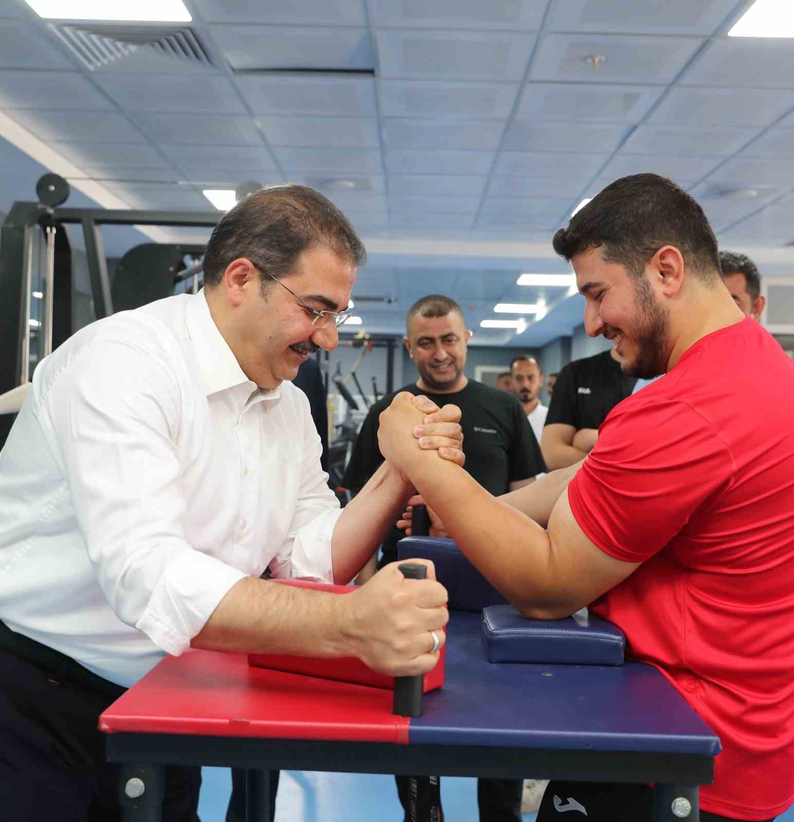 Başkandan dünya şampiyonuna moral ziyareti