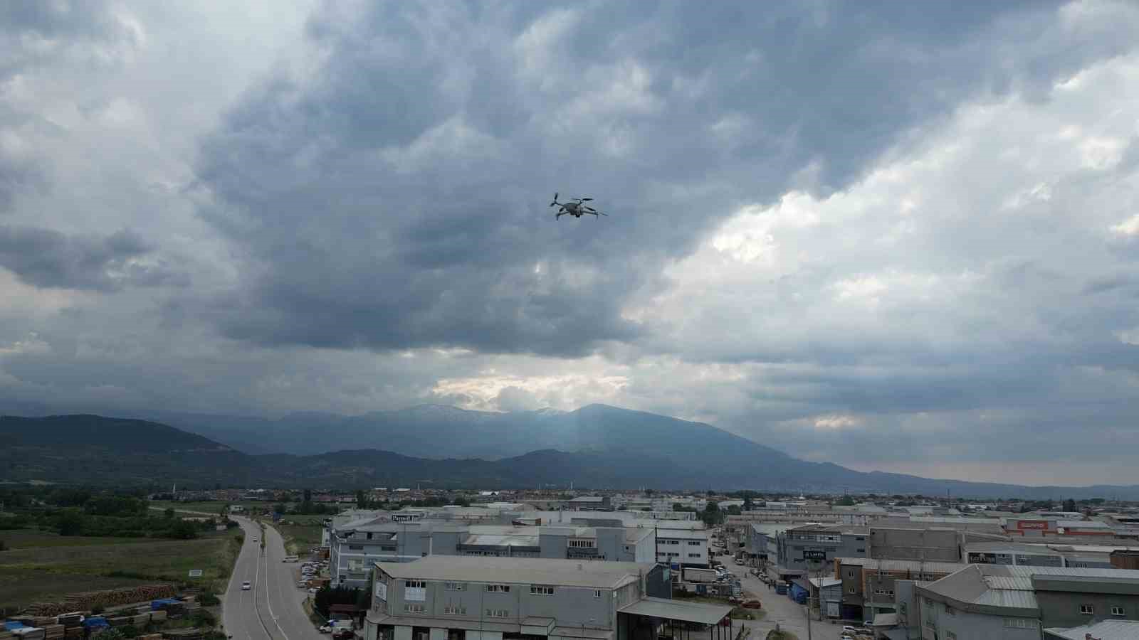 İnegöl’de çevre timi göz açtırmıyor
