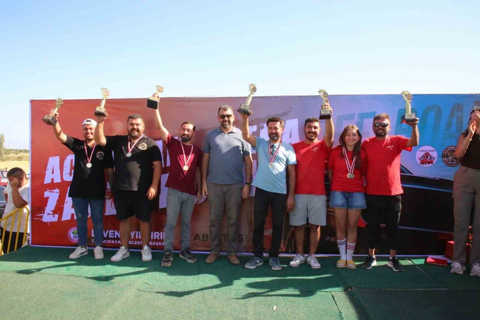 Acıpayam off-road yarışları büyük çekişmeye sahne oldu