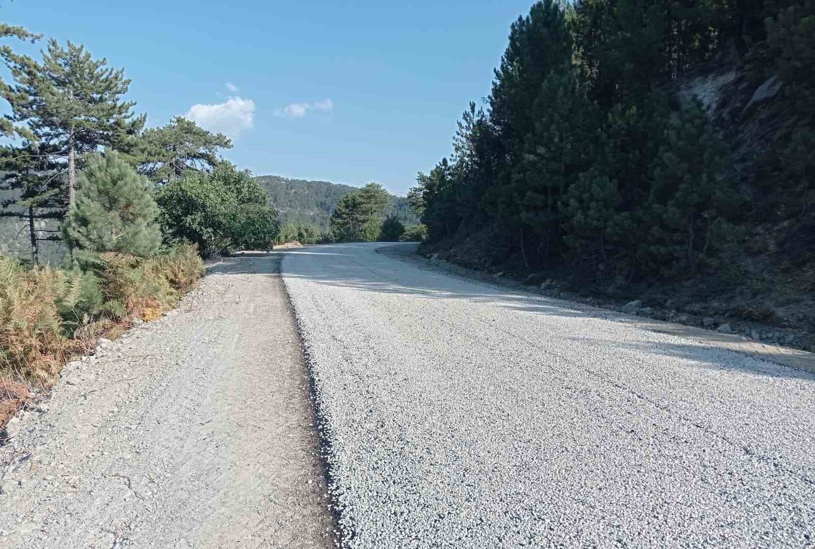 &Ccedil;ameli Belediyesi &uuml;st yapı yenileme &ccedil;alışmalarını hız kesmeden s&uuml;rd&uuml;r&uuml;yor

