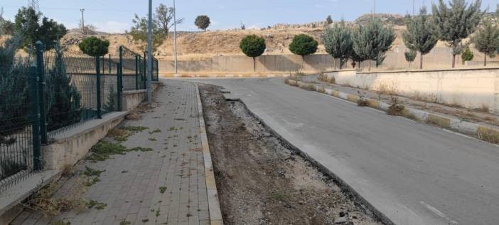 AKMERCAN’ın Şırnak’ta 1 yıl açıkta bıraktığı çukurları belediye onarıyor
