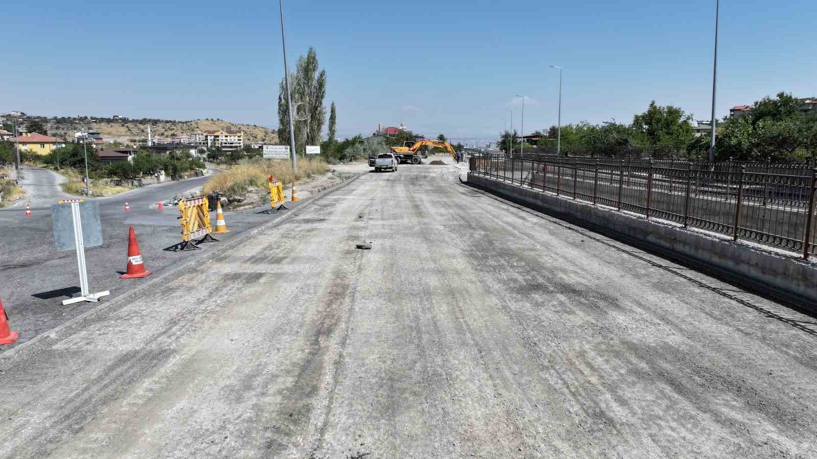 Hacılar Kayseri Caddesi’nde ilk etap trafiğe açıldı
