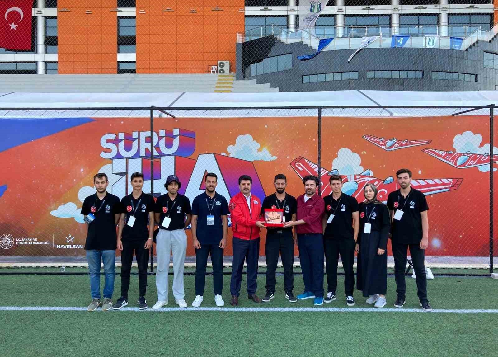 Su altında ve havada yarıştılar, 2 ödül kazandılar