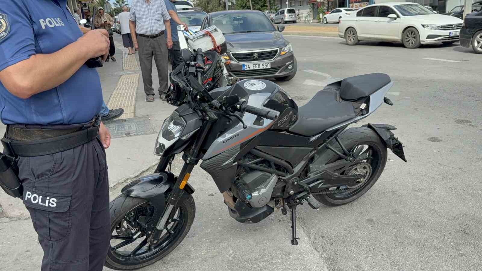 Samsun&rsquo;da motosiklet yayaya &ccedil;arptı
