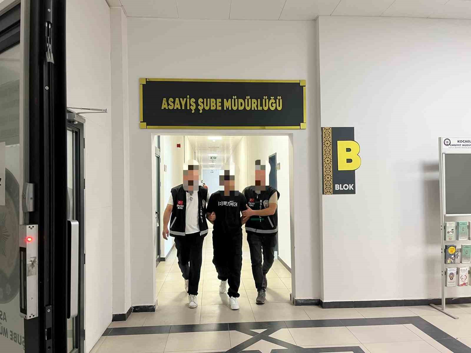 Mesai arkadaşını kesici aletle yaralayan iş&ccedil;i tutuklandı
