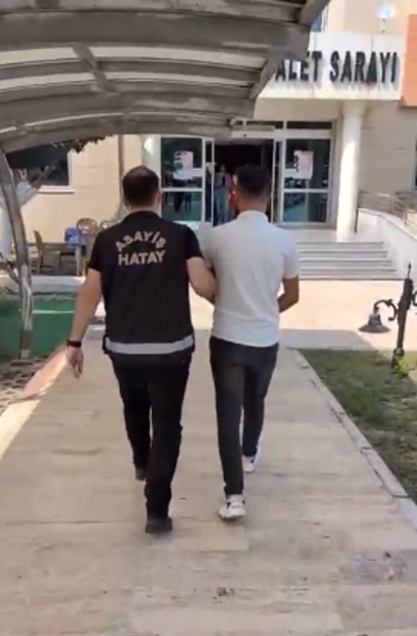 D&ouml;rtyol&rsquo;da hapis cezası ile aranan 3 kişi yakalandı
