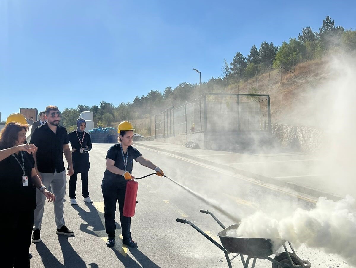 K&uuml;tahya Şehir Hastanesi&rsquo;nde yangına ilk m&uuml;dahale eğitimi
