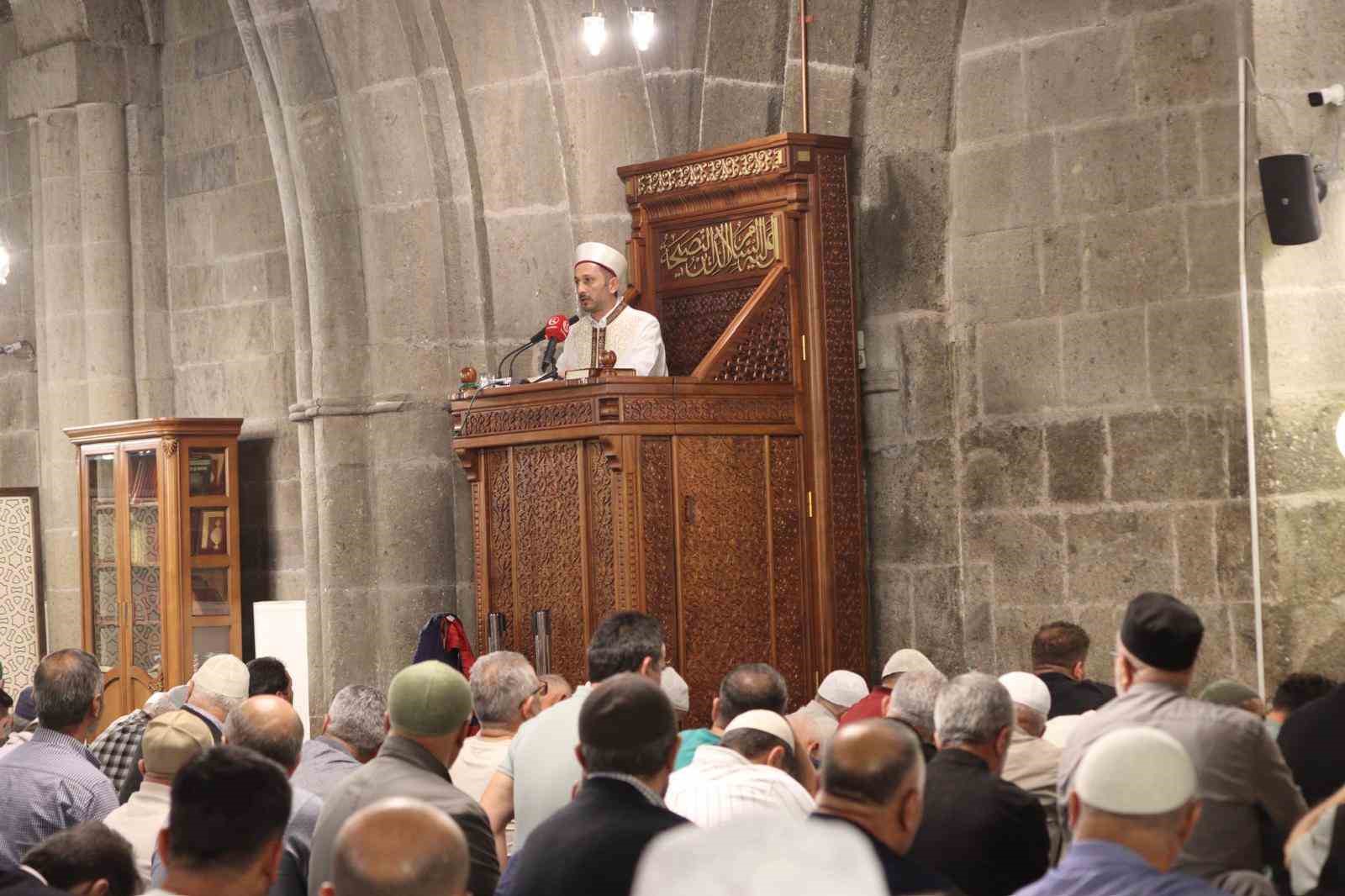 Erzurum’da Mevlid Kandili coşkusu yaşandı