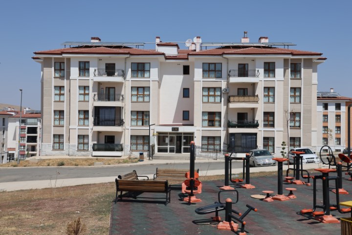 Bir şehir adeta baştan kuruldu: Elazığ’da 36 bin konut depremzedelere teslim edildi