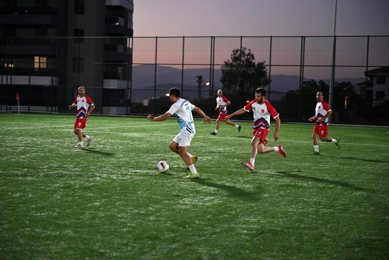 Isparta’da kurumlar sahada