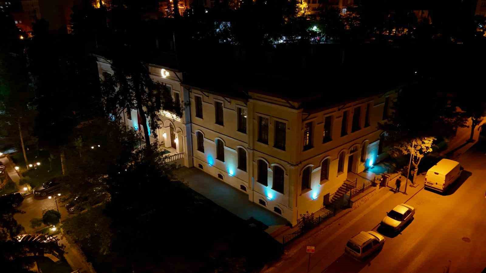 Dumansız bir hayat için Bilecik Valiliğinden mavi ışık