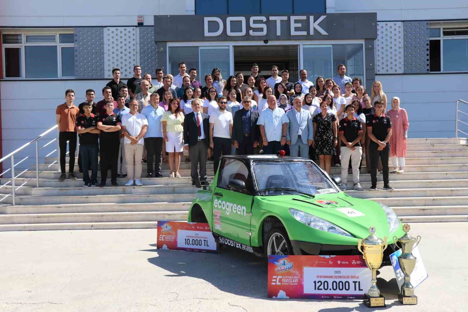 Denizli OSB Yönetimi, DOSTEK Kolejinin TEKNOFEST başarısını kutladı
