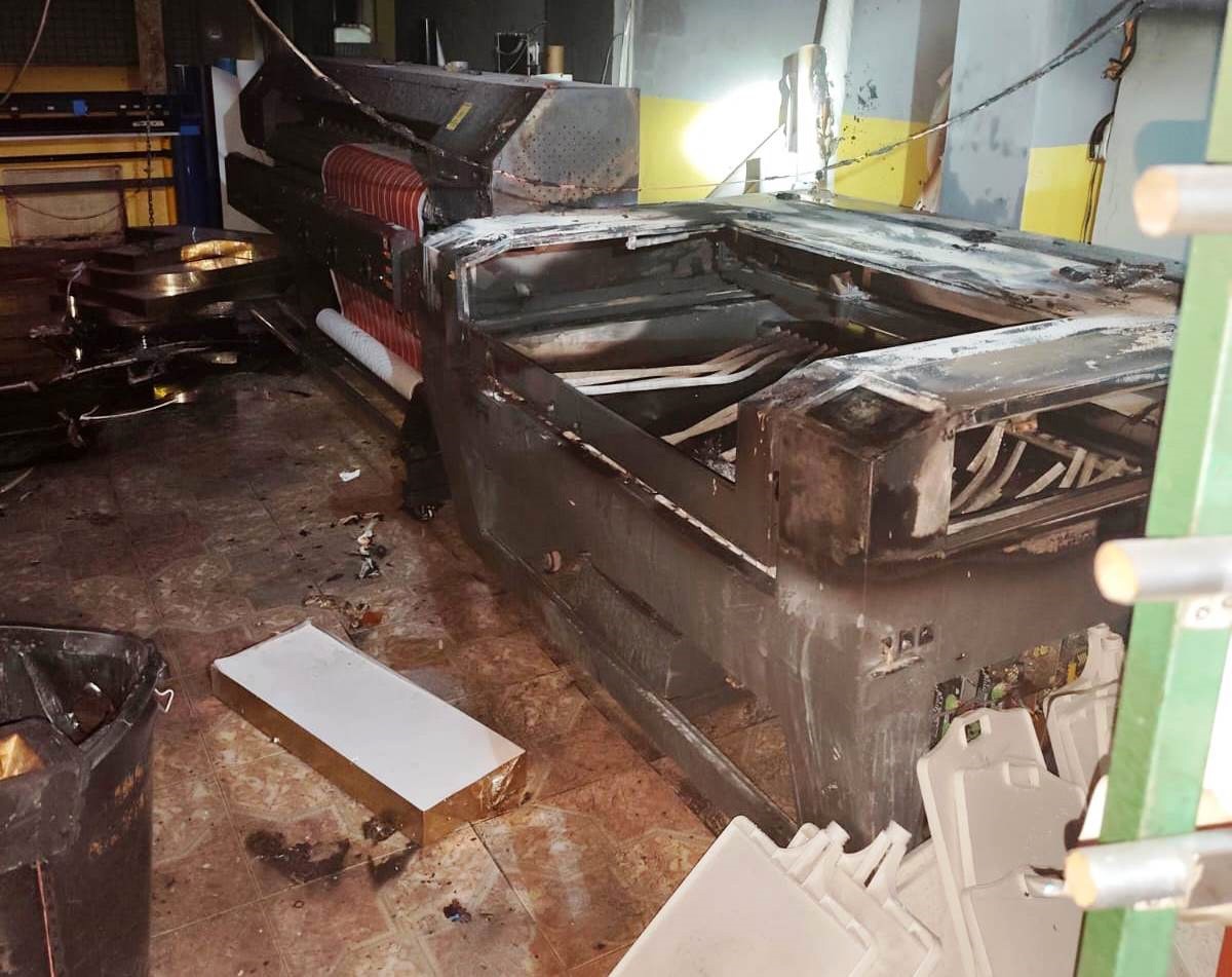 Simav&rsquo;da iş yerinde &ccedil;ıkan yangın b&uuml;y&uuml;meden s&ouml;nd&uuml;r&uuml;ld&uuml;
