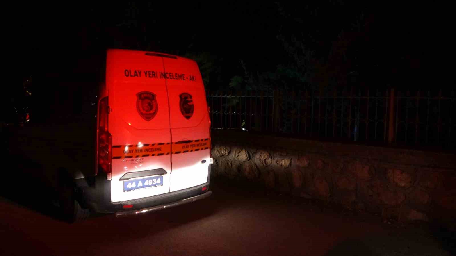 Malatya’da bir kişi mezarlıkta kanlar içerisinde bulundu