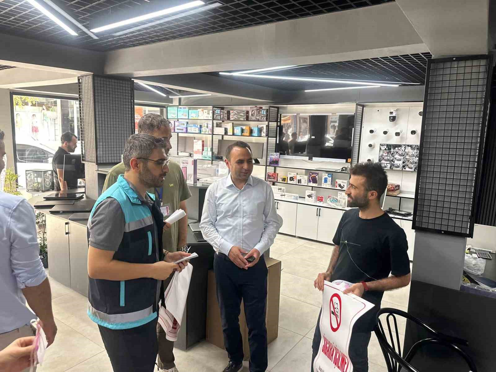 Silopi’de vatandaşlar sigaranın zararları hakkında bilgilendirildi
