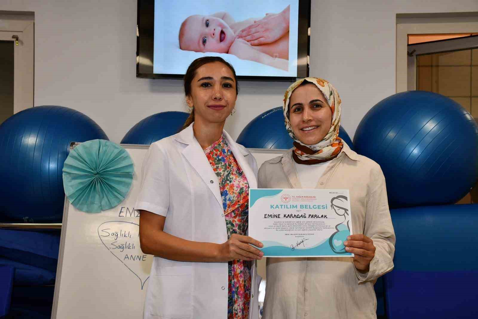 Alanya’da gebe okulu eğitimlerine devam ediyor
