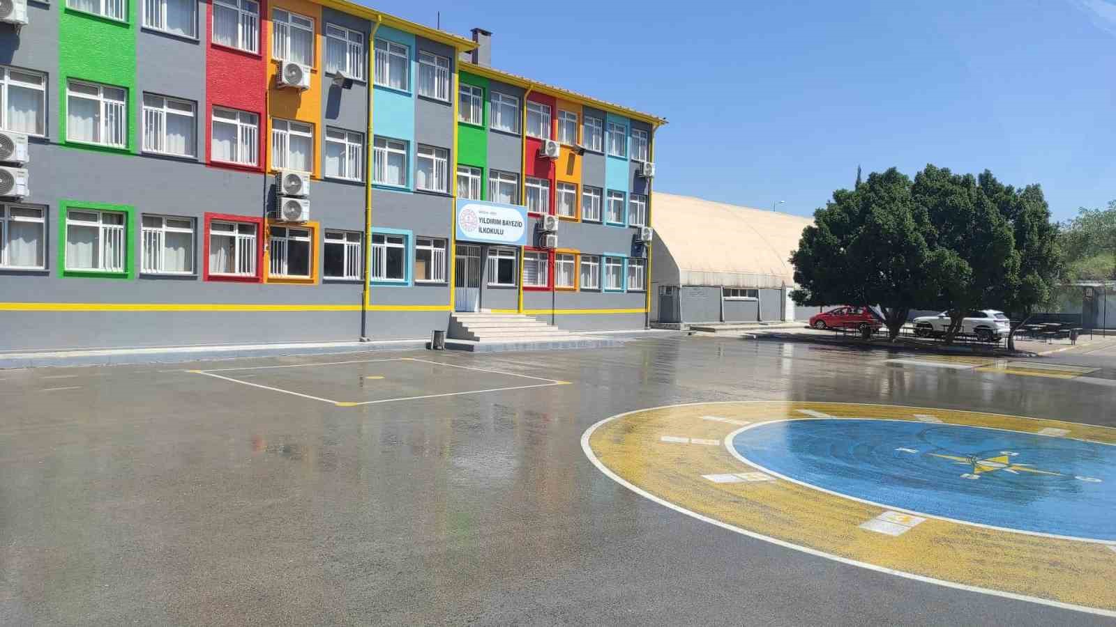 Kepez Belediyesi&rsquo;nden okullara bakım, onarım ve temizlik desteği
