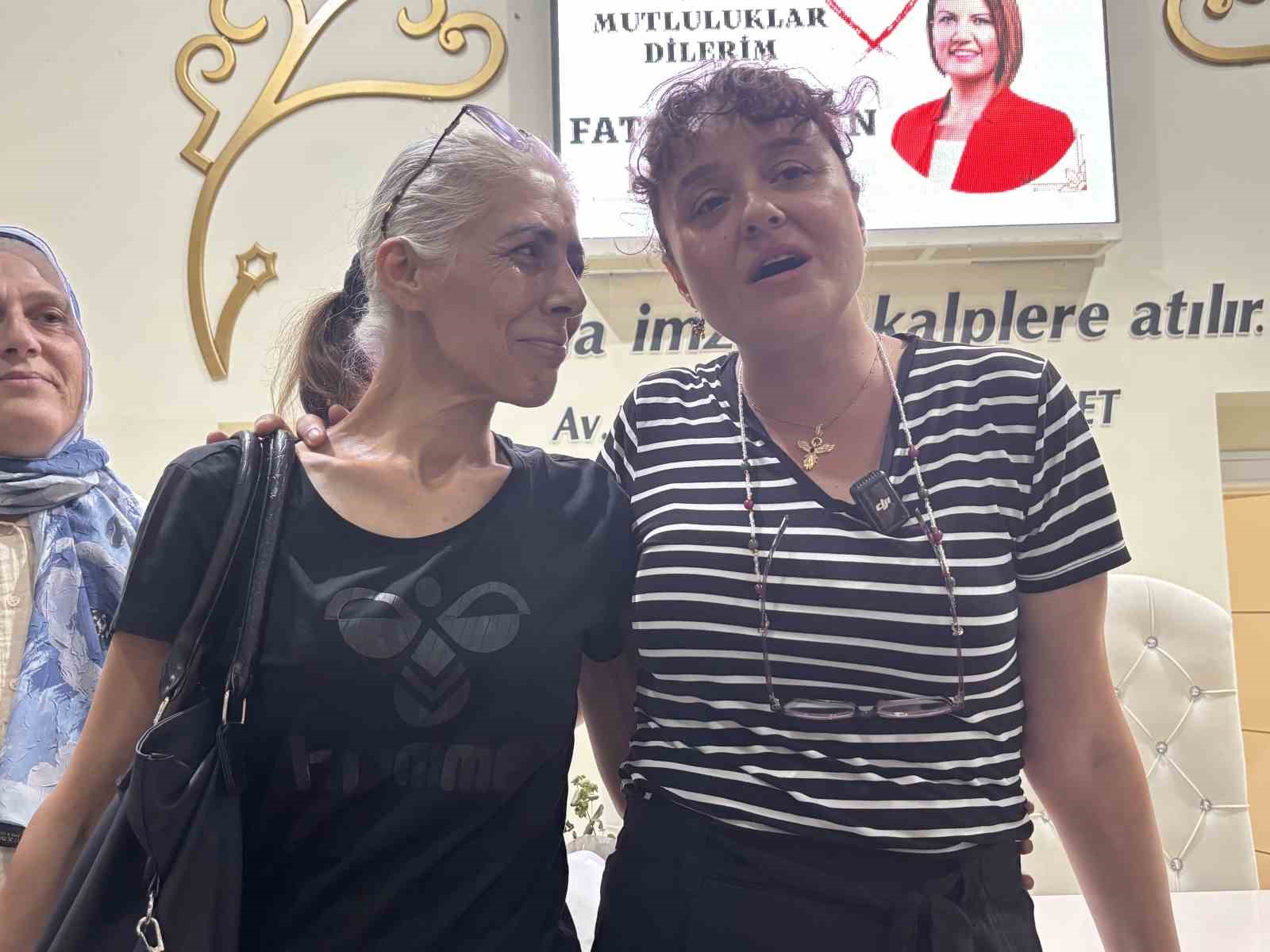 Yasemin Minguzzi, &ccedil;ocuklarını kaybeden ailelerle bir araya geldi
