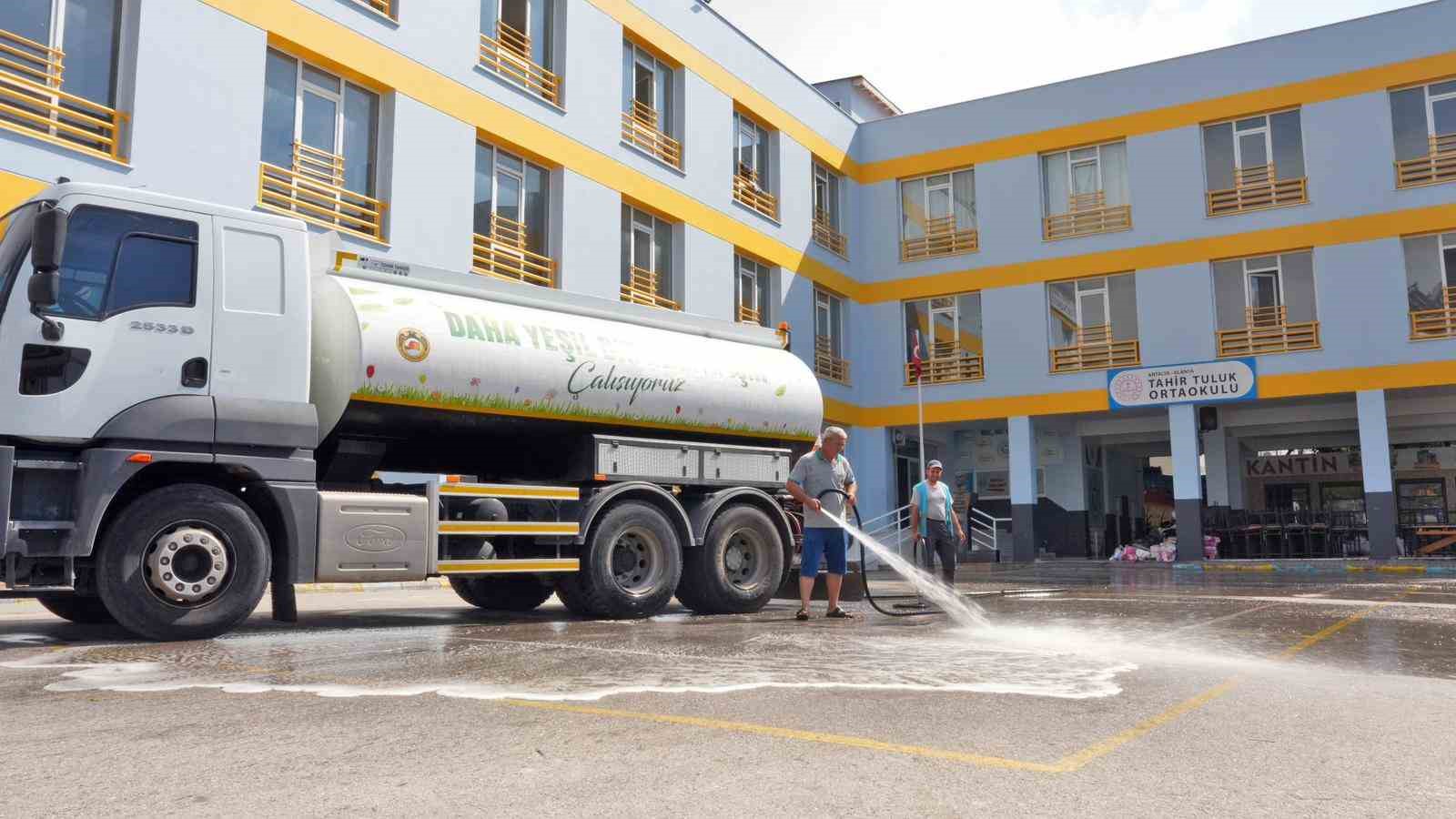 Alanya Belediyesi&rsquo;nden okullarda yeni d&ouml;nem hazırlığı
