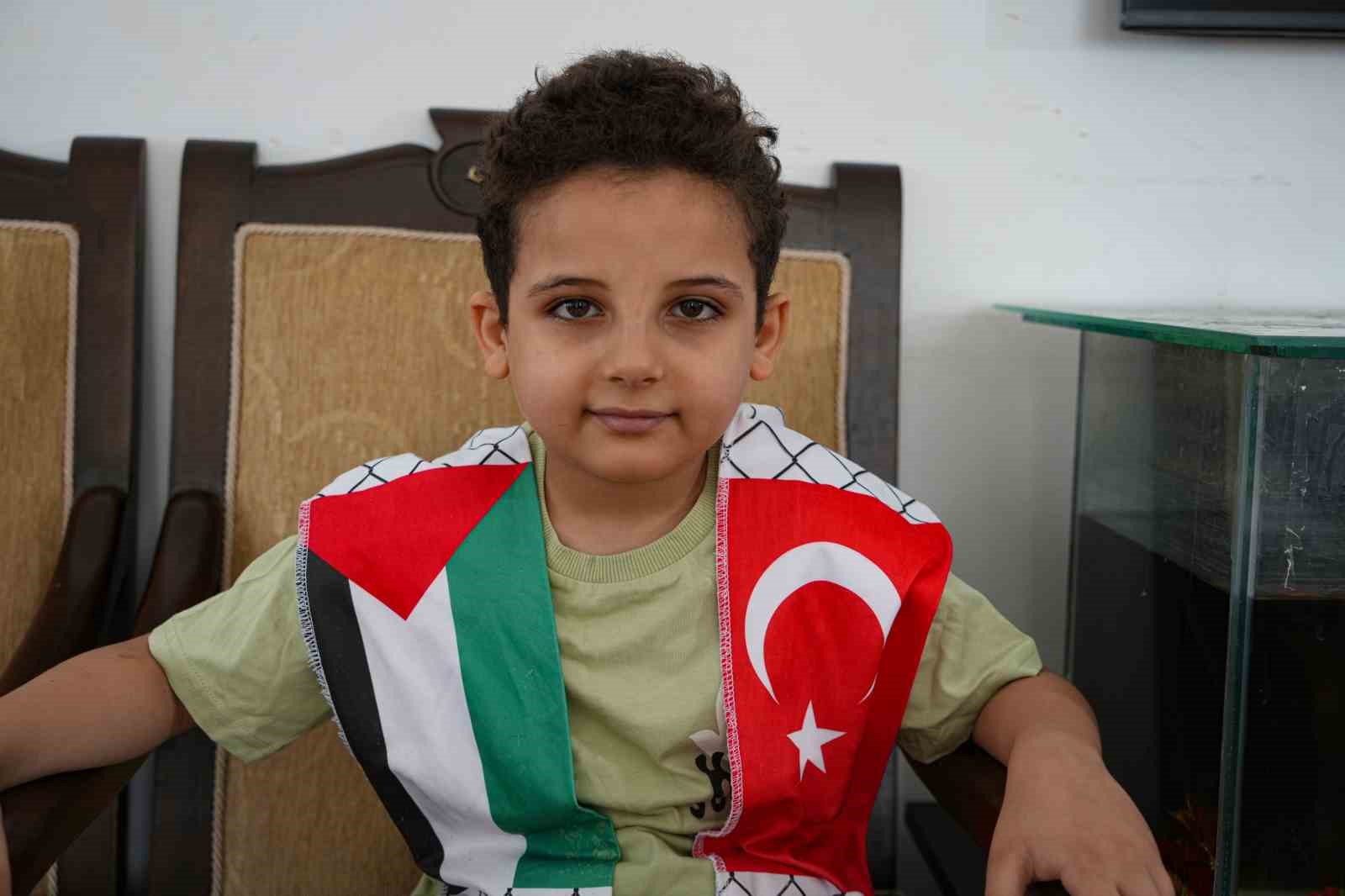 Gazzeli anneden yetim kalan çocukları için çağrı: "Benim çocuklarım ölümün ortasında kaldı"