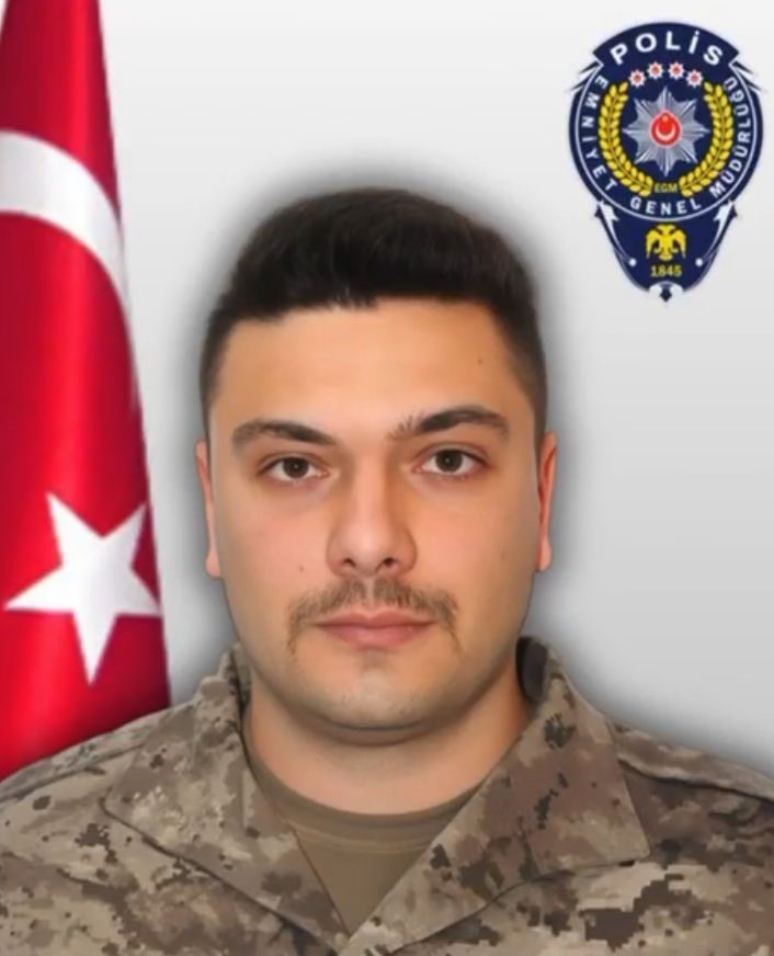 Silah kazası sonucu şehit olan &Ouml;zel Harekat polisi memleketine uğurlandı
