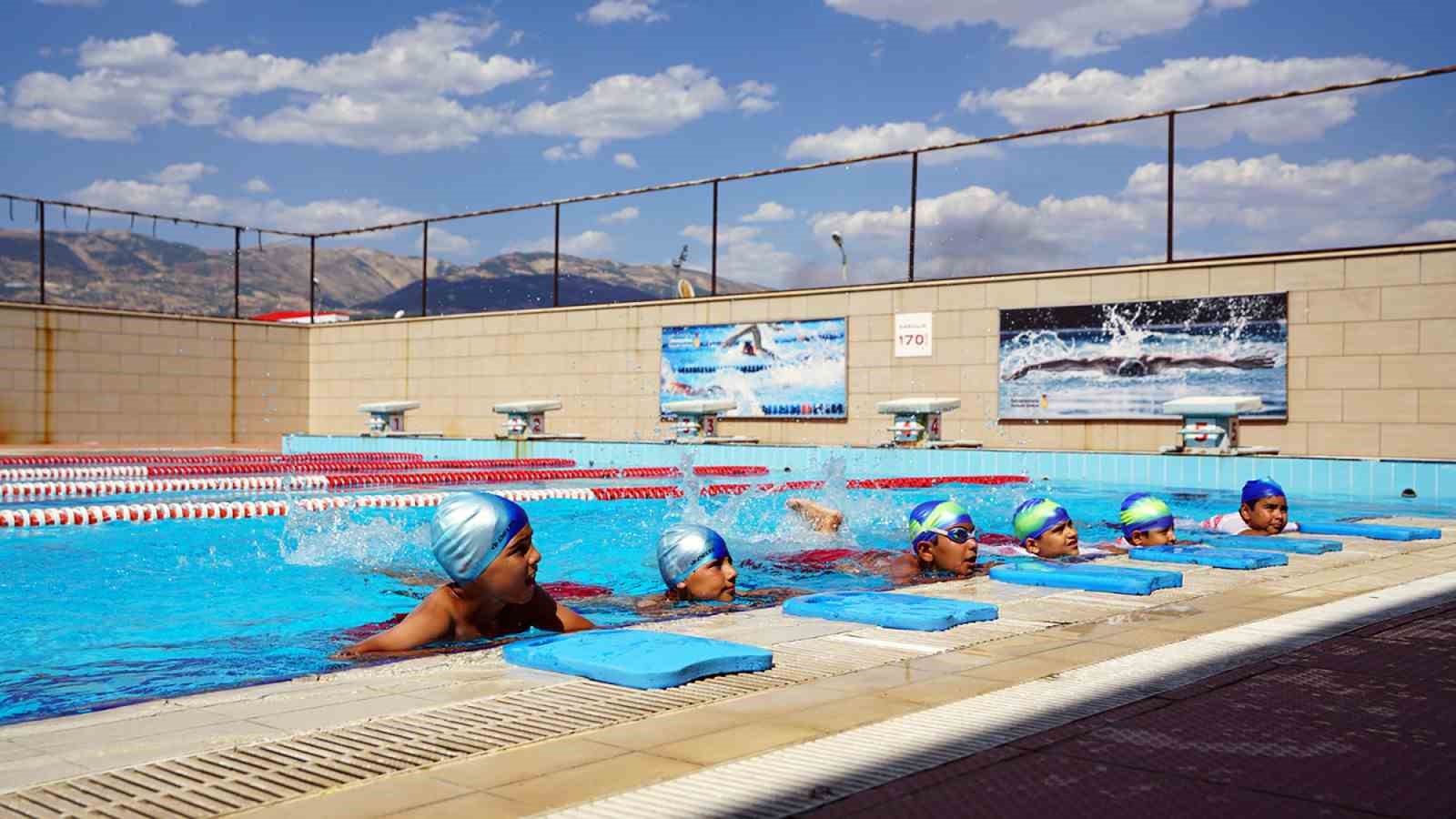 Kahramanmaraş&rsquo;ta &ccedil;ocuklar sporla b&uuml;y&uuml;yor
