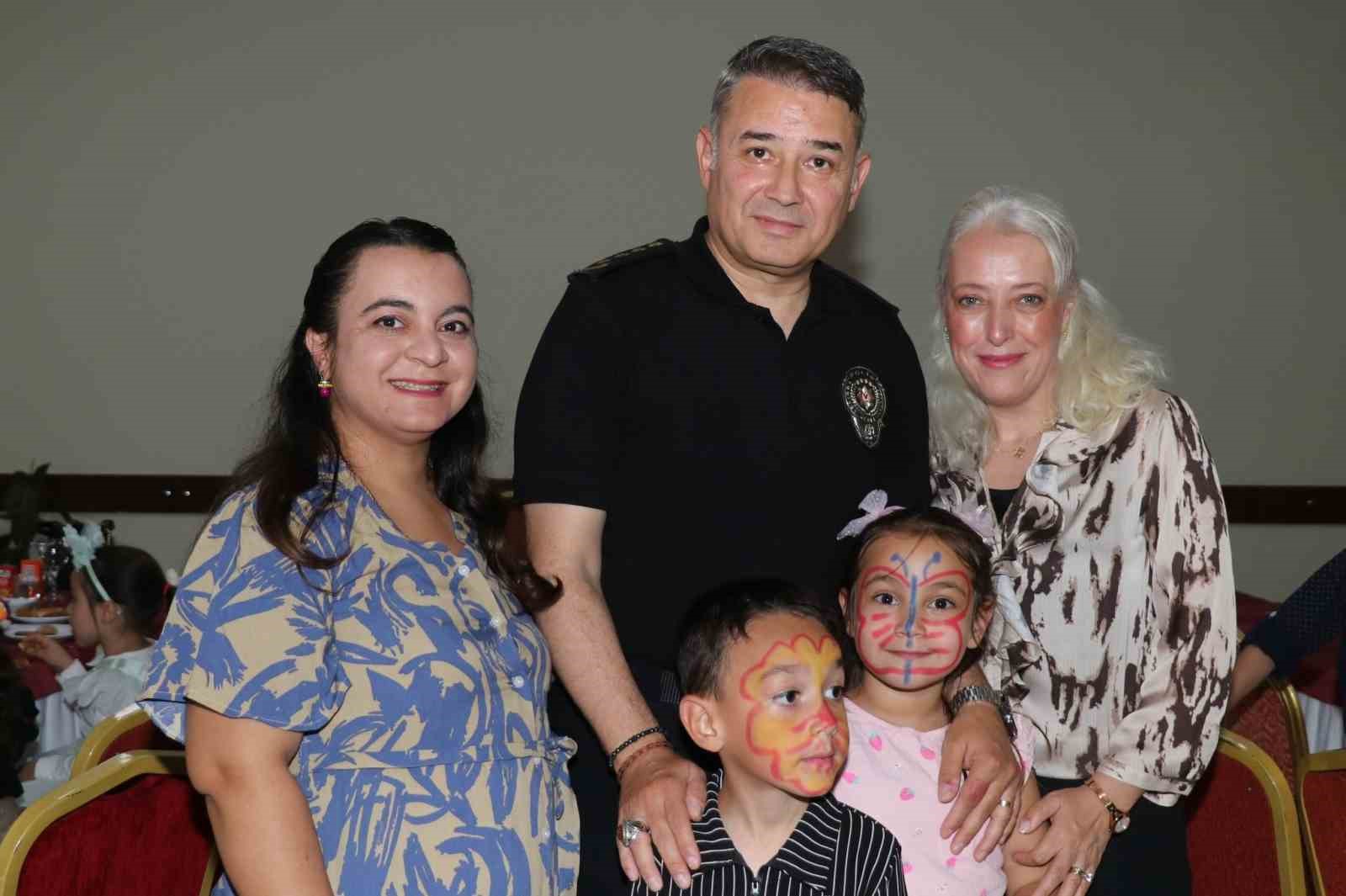 Uyum programına başlayan &ouml;ğrencilere, polis evinde motivasyon programı
