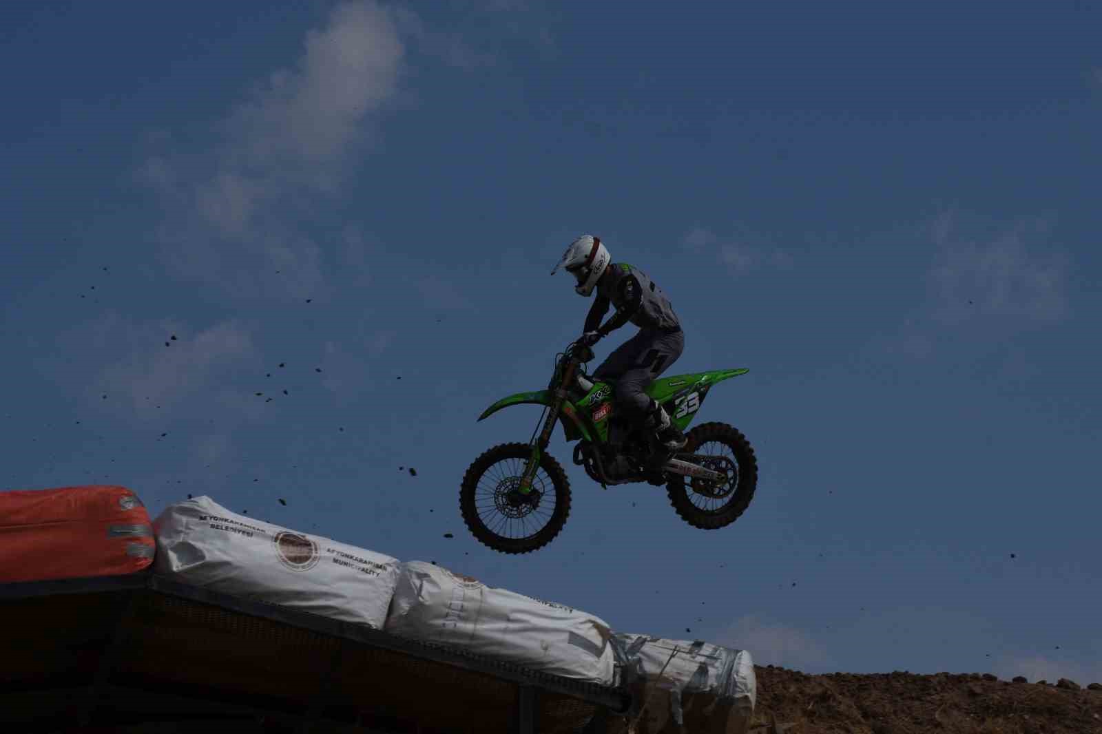 Mahmut Nedim Akülke: "Dünya Motokros Şampiyonası’nda 130 sporcu kıyasıya yarışacaklar"