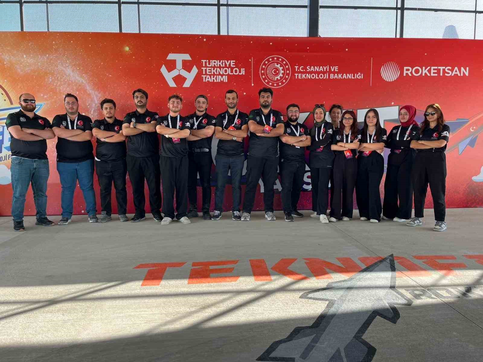 BARÜ öğrencileri roketleri "Gökçe"yi gökyüzüyle buluşturdu