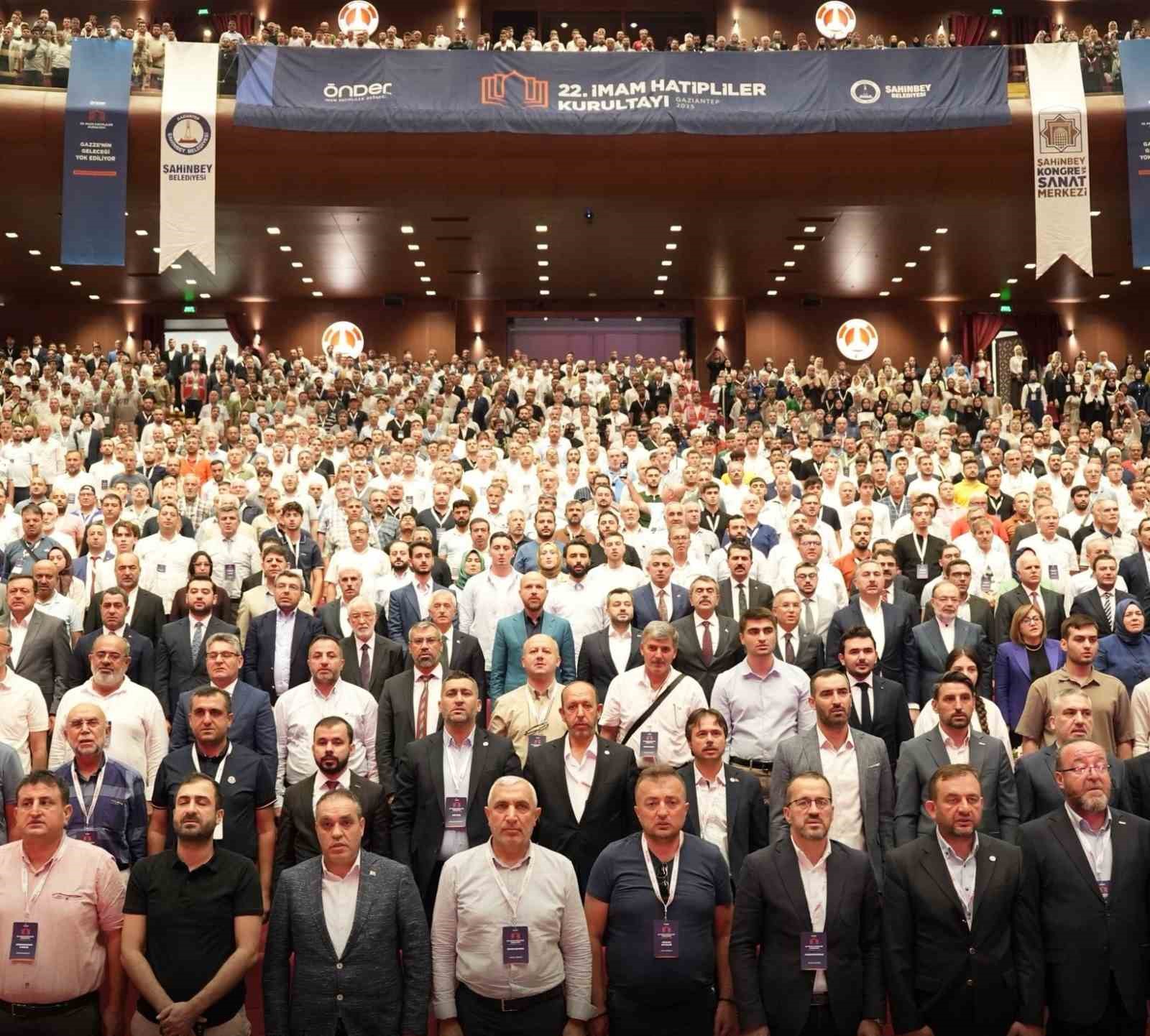 Bakan Yusuf Tekin: "T&uuml;rkiye eğitimde d&uuml;nyada &ouml;rnek g&ouml;sterilen bir &uuml;lke halini aldı"
