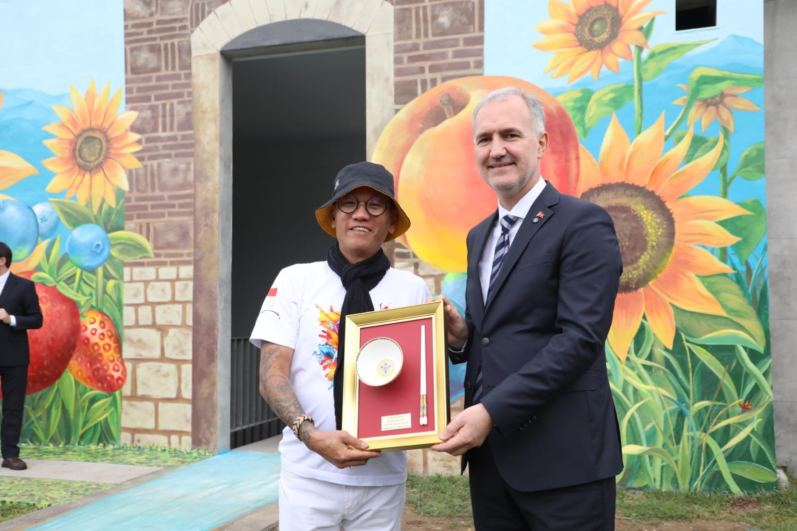 İnegöl, uluslararası duvar resimleri festivali ile sanatla buluştu