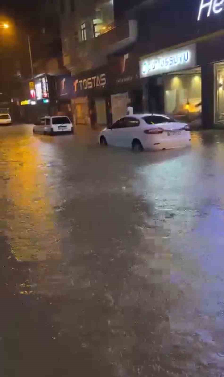 Ordu&rsquo;da sağanak sonrası sel ve su baskınları
