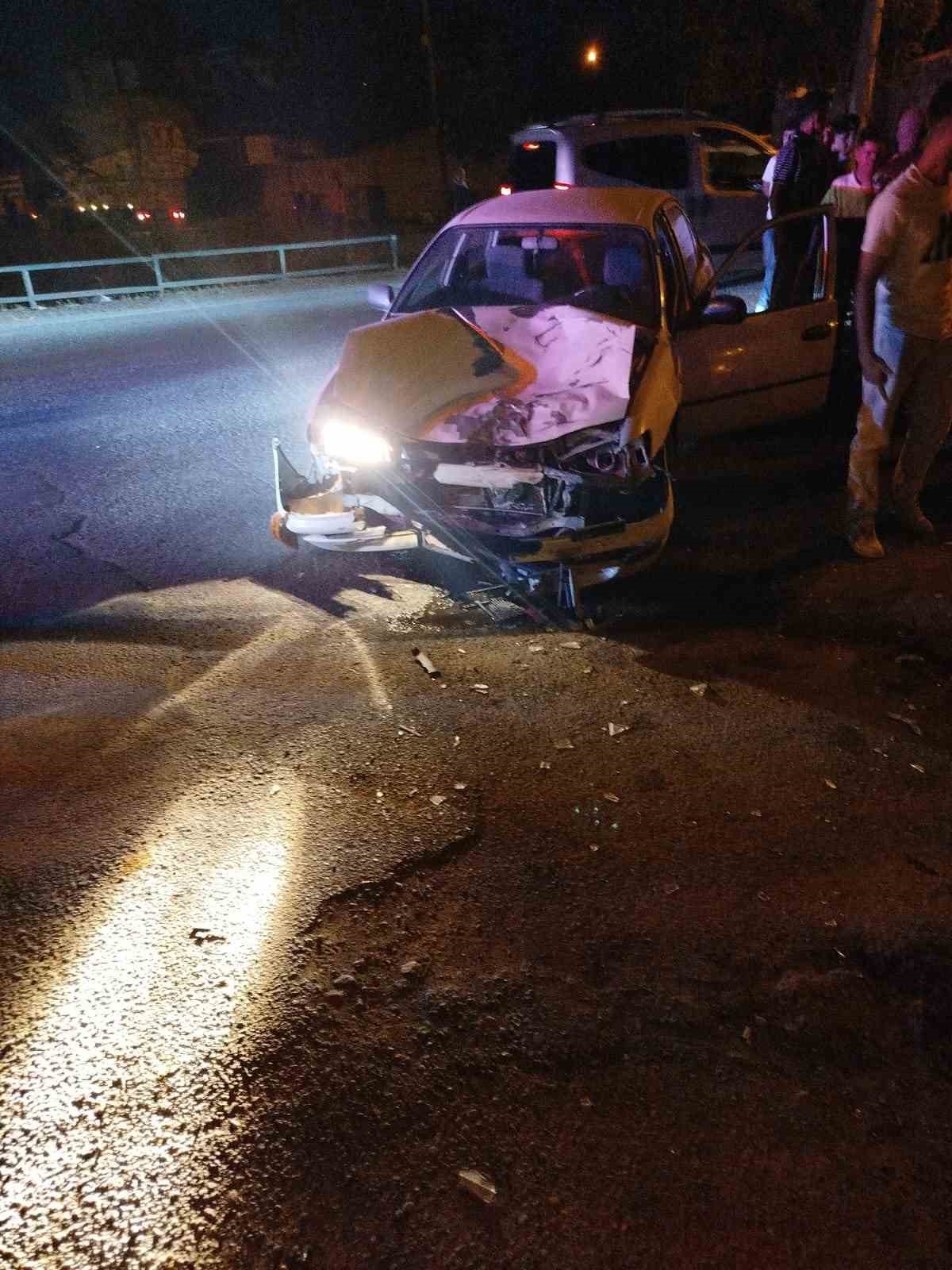 Iğdır’da otomobil ile motosiklet çarpıştı: 2’si ağır 3 yaralı