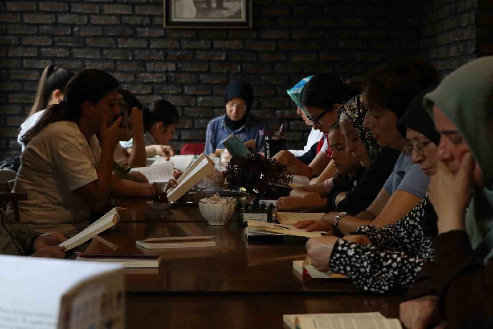 Yalova’da "Dijital dünyanı yönet, hayatı kaçırma" etkinliği
