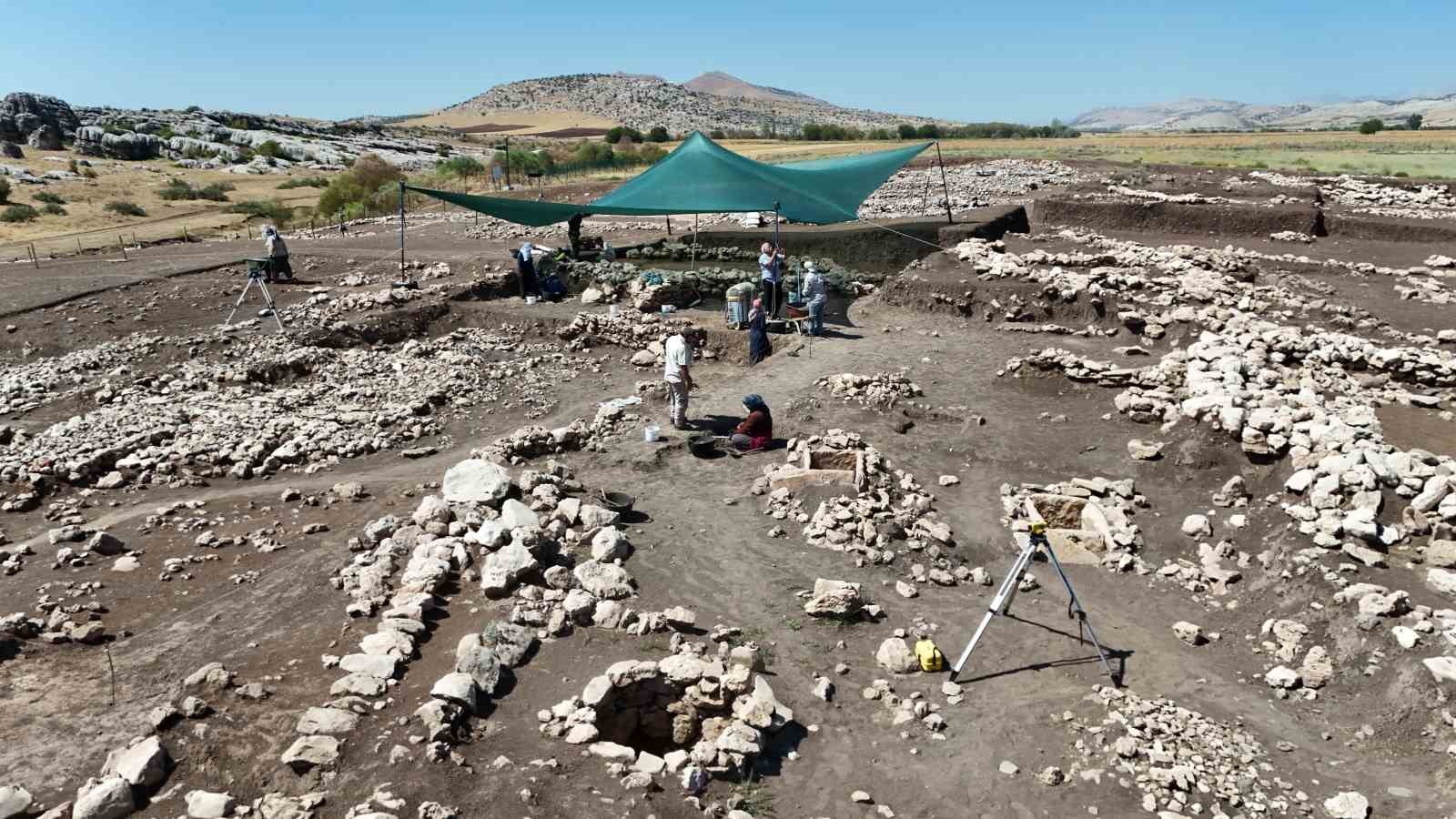 Diyarbakır’da 9500 yıllık kamusal yapı tespit edildi