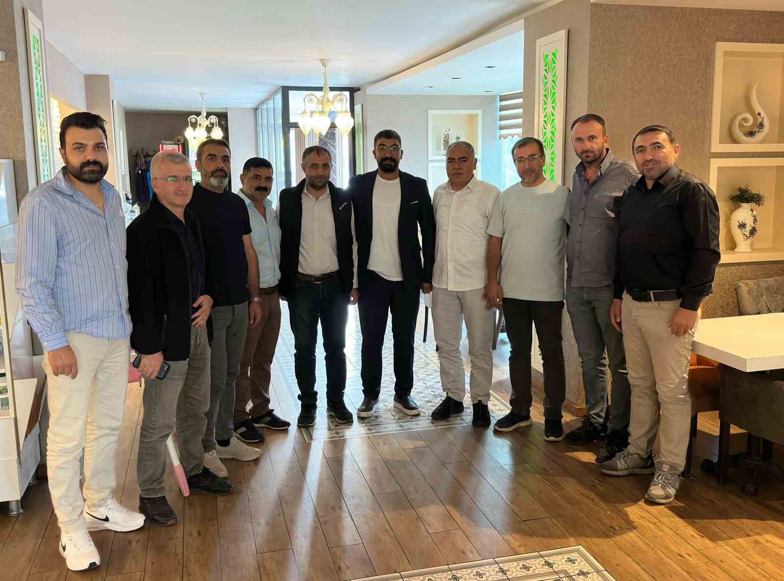 DSYB Başkan adayı Sarıkaya, basınla buluştu
