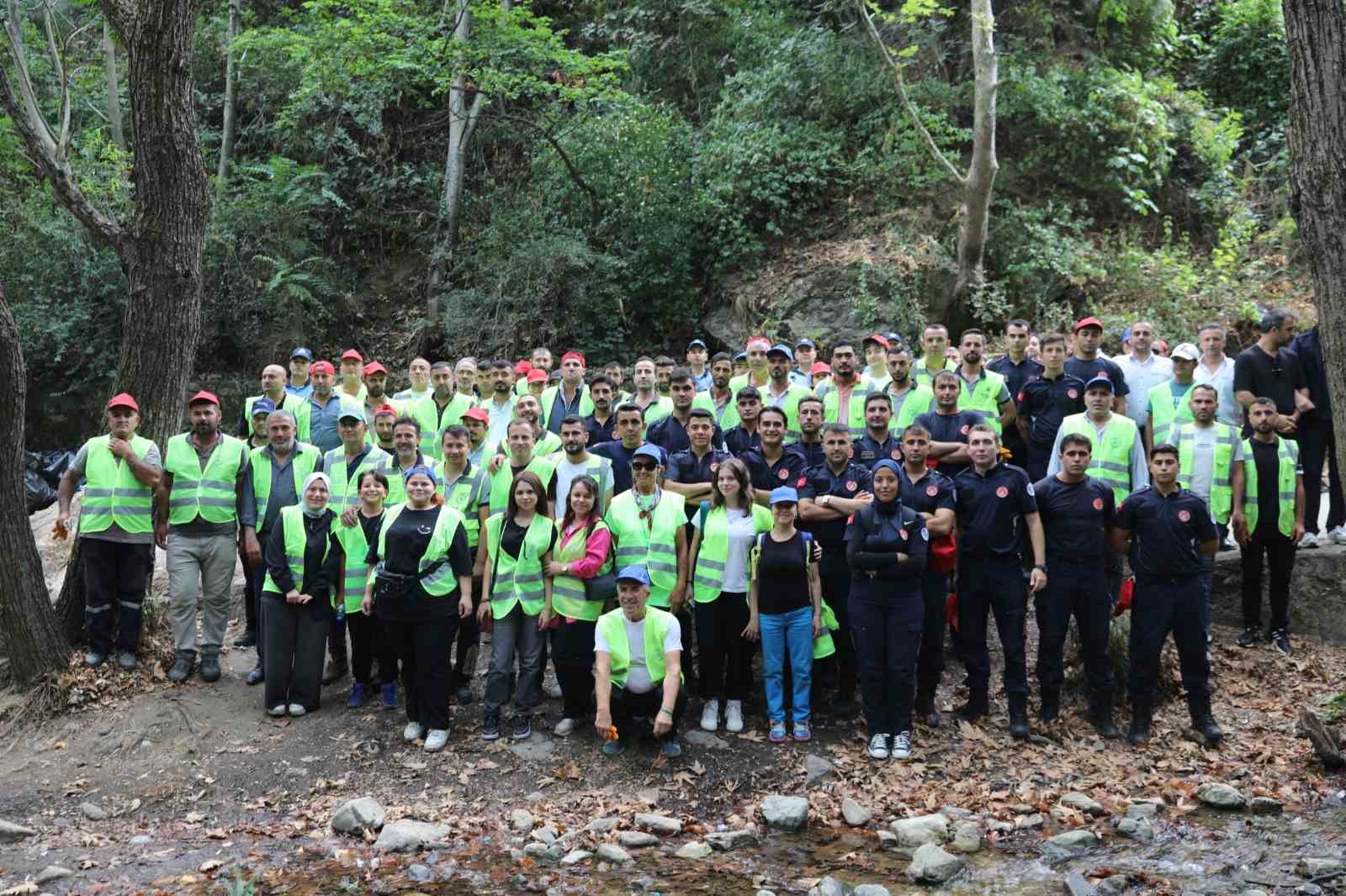 Bursa’da temizlik harekatı sürüyor
