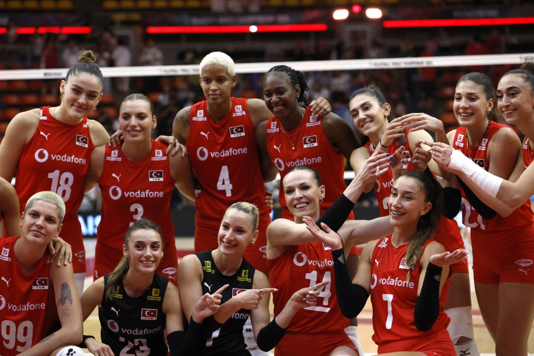 A Milli Kadın Voleybol Takımı, dünya ikincisi oldu