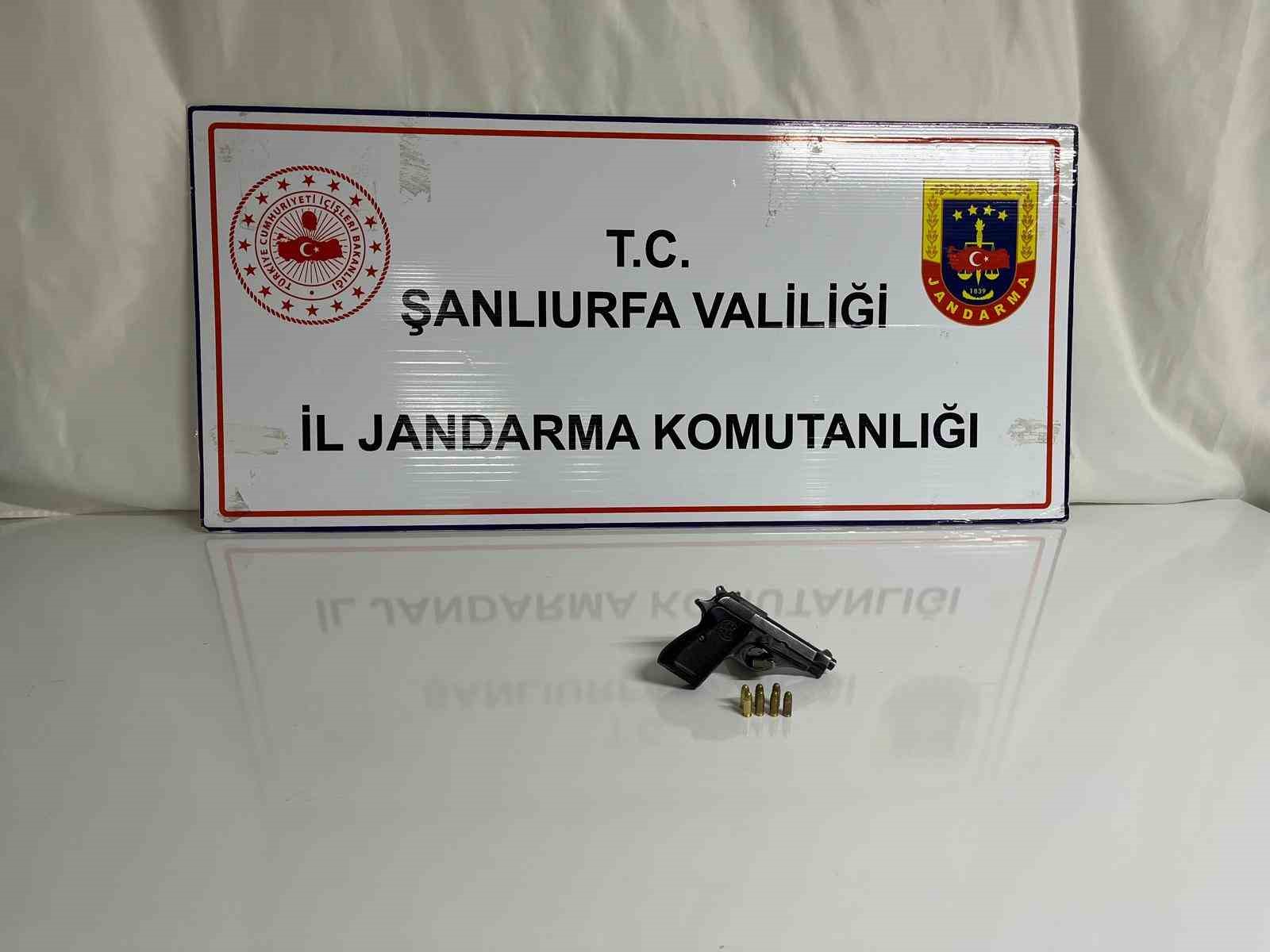 Şanlıurfa’da 4 ilçede eş zamanlı operasyon: Çok sayıda silah ele geçirildi