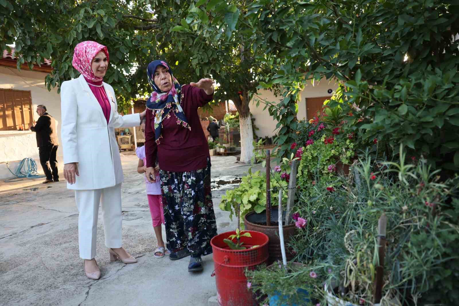 Bakan G&ouml;ktaş, Kıbrıs Gazisi ve eşinin evine misafir oldu
