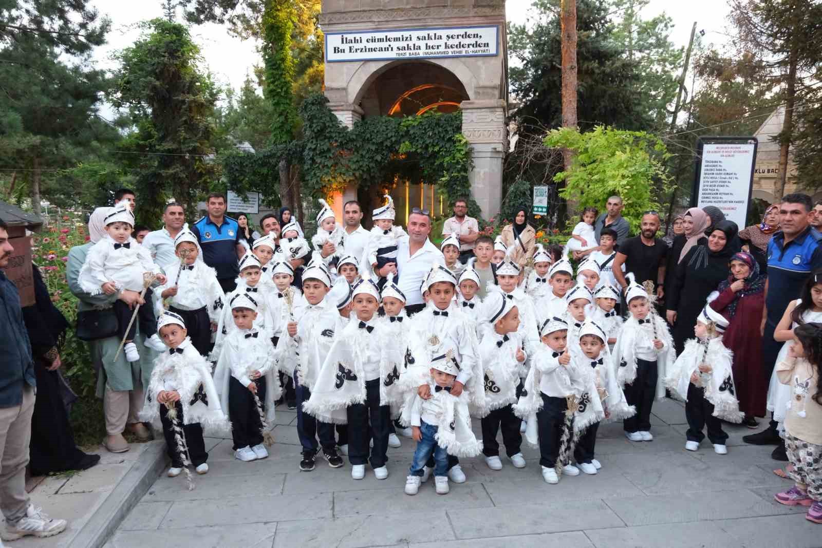 Geleneksel Toplu S&uuml;nnet Ş&ouml;leni yapıldı
