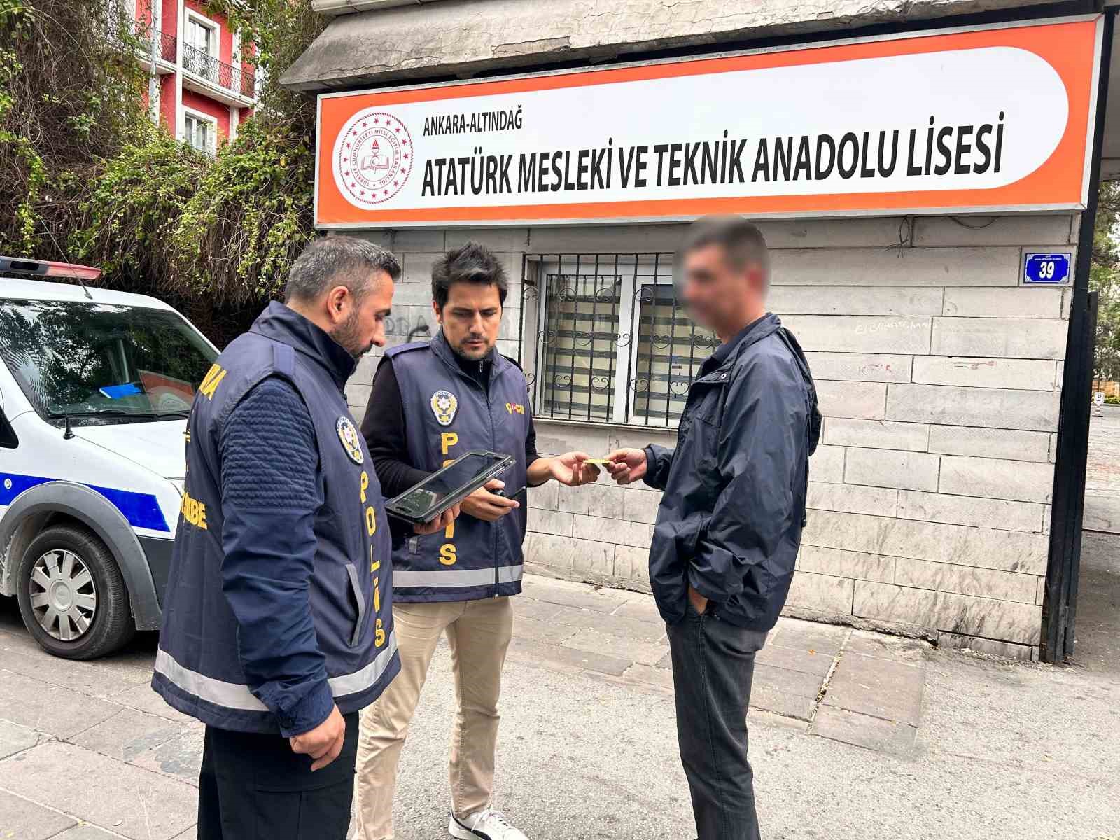 Başkentte okul &ccedil;evrelerine sıkı denetim
