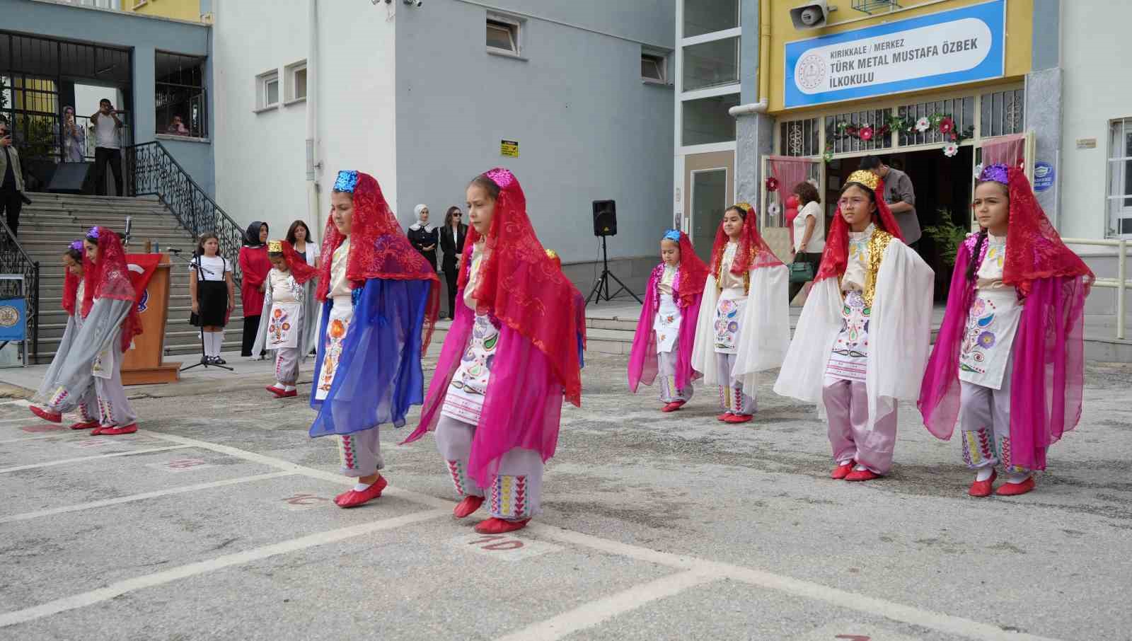 Kırıkkale&rsquo;de 44 bin &ouml;ğrenci i&ccedil;in ders zili &ccedil;aldı
