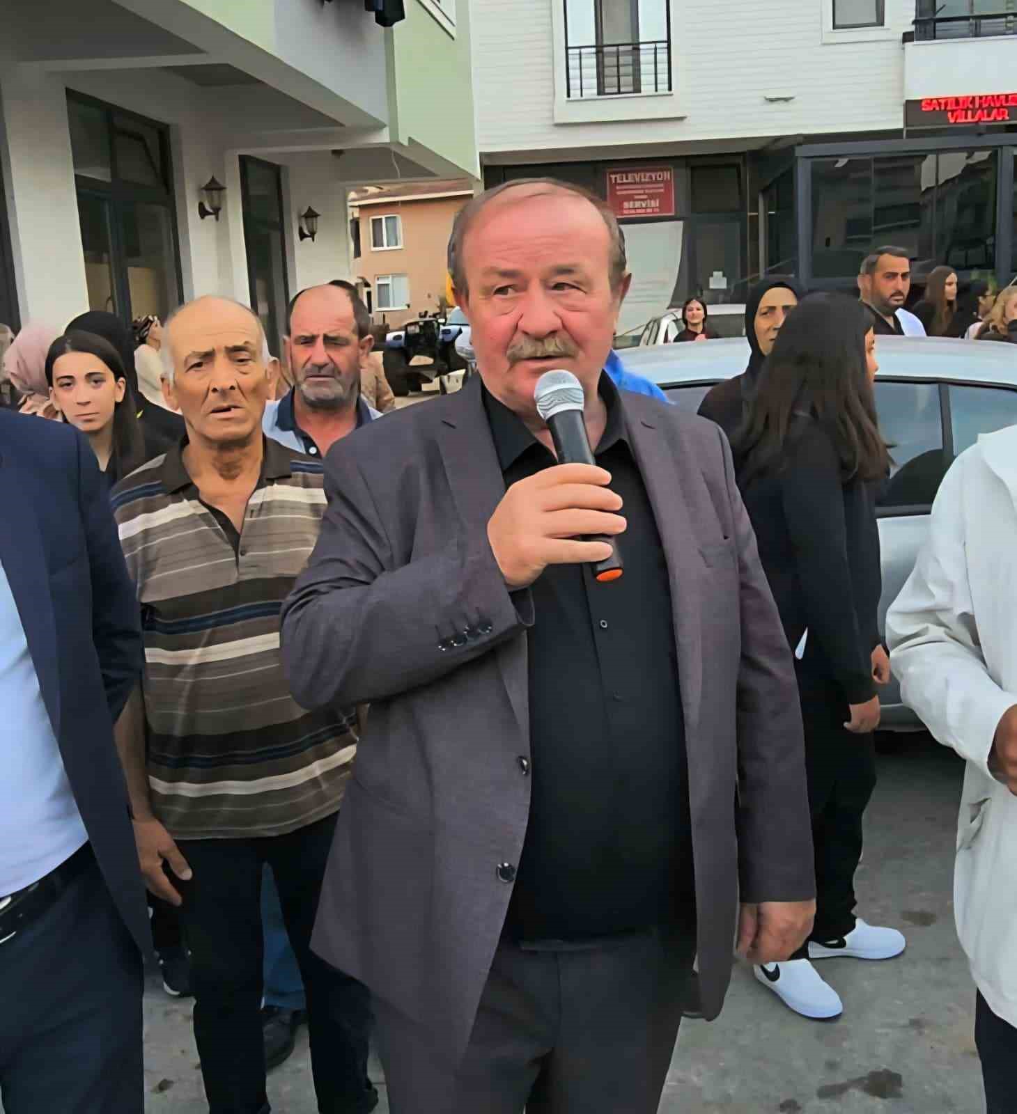 Esenk&ouml;y&rsquo;de geleneksel &ouml;ğrenci uğurlaması
