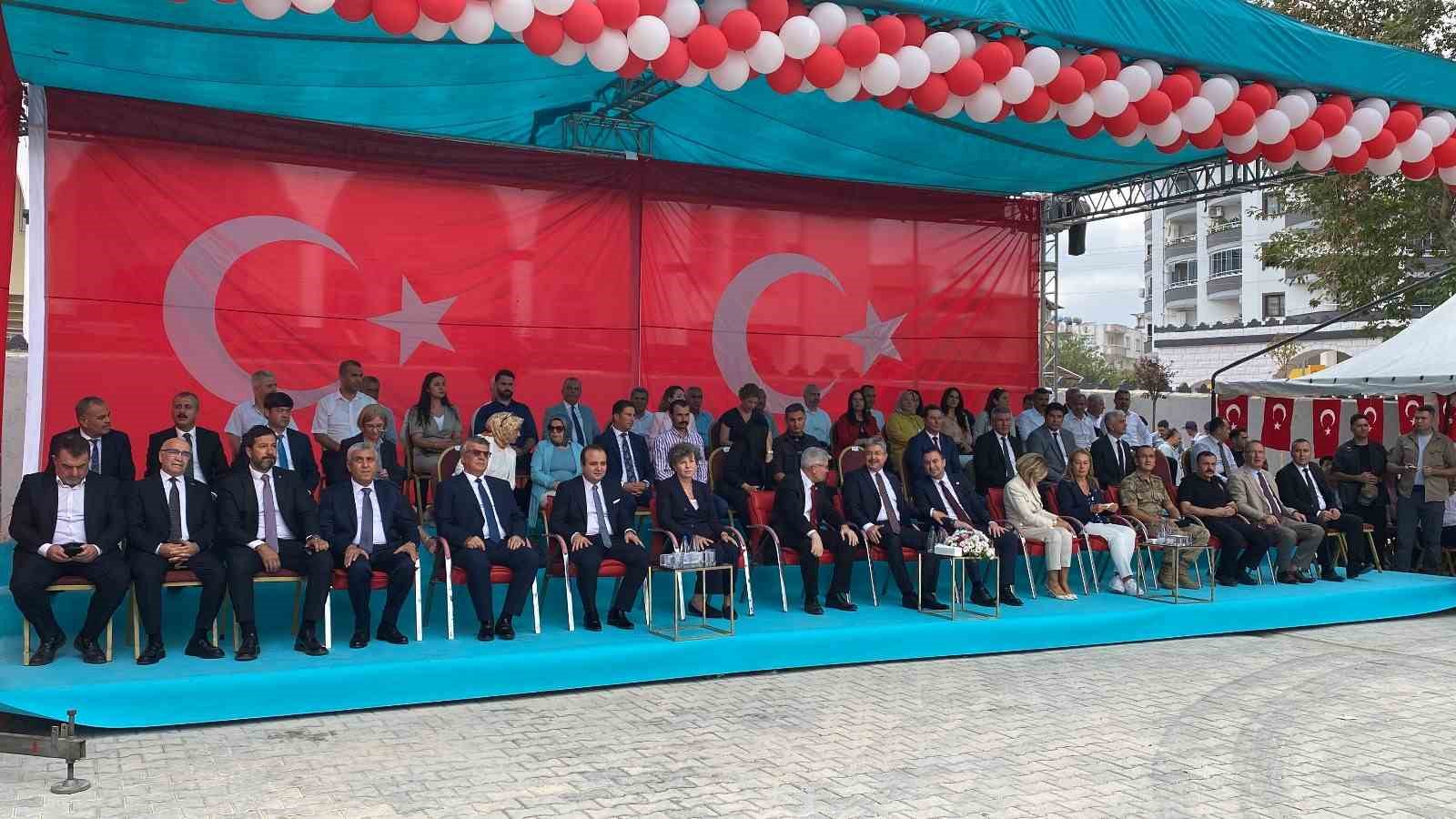 Osmaniye&rsquo;de 2025-2026 eğitim &ouml;ğretim yılı ders zili &ccedil;aldı
