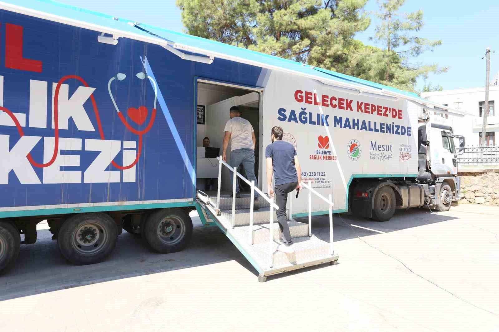Kepez’in Mobil Sağlık Merkezi’nden Dokumapark’ta kanser taraması
