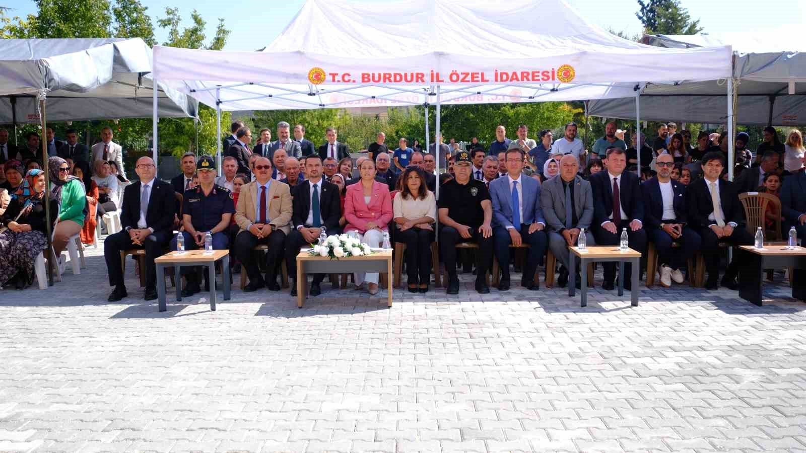 Burdur&rsquo;da 41 bin 405 &ouml;ğrenci i&ccedil;in ders zili &ccedil;aldı
