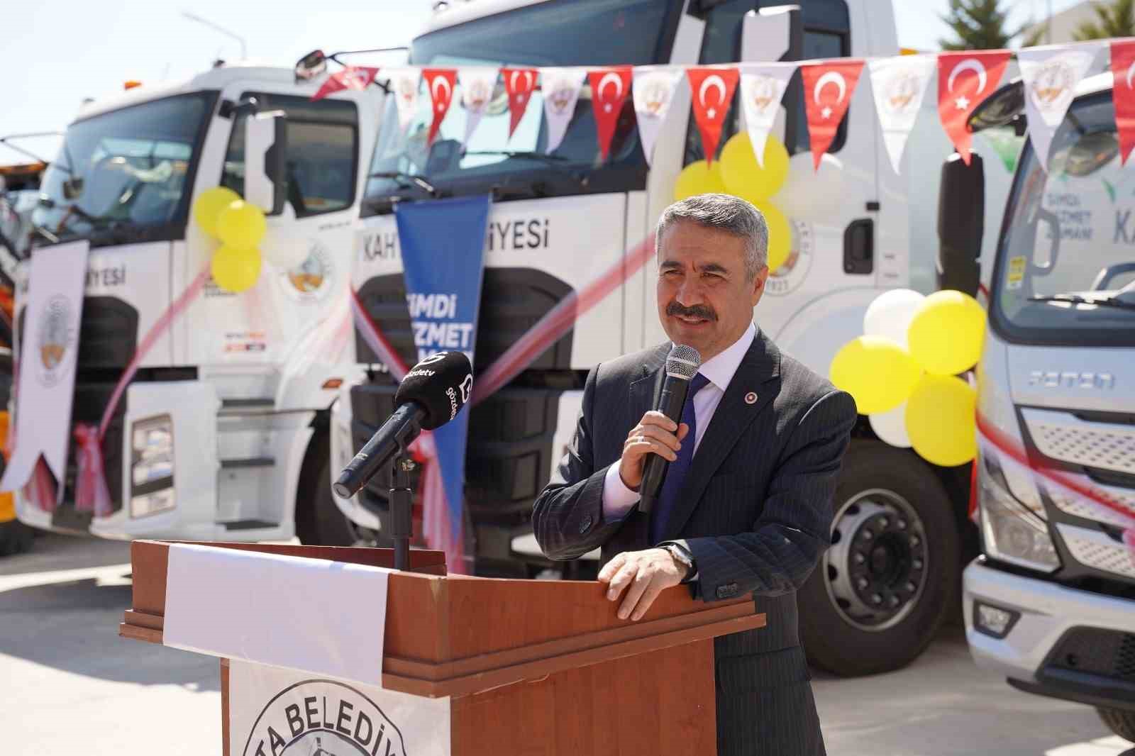 Kahta Belediyesi, tarihinin en b&uuml;y&uuml;k ara&ccedil; alımını ger&ccedil;ekleştirdi
