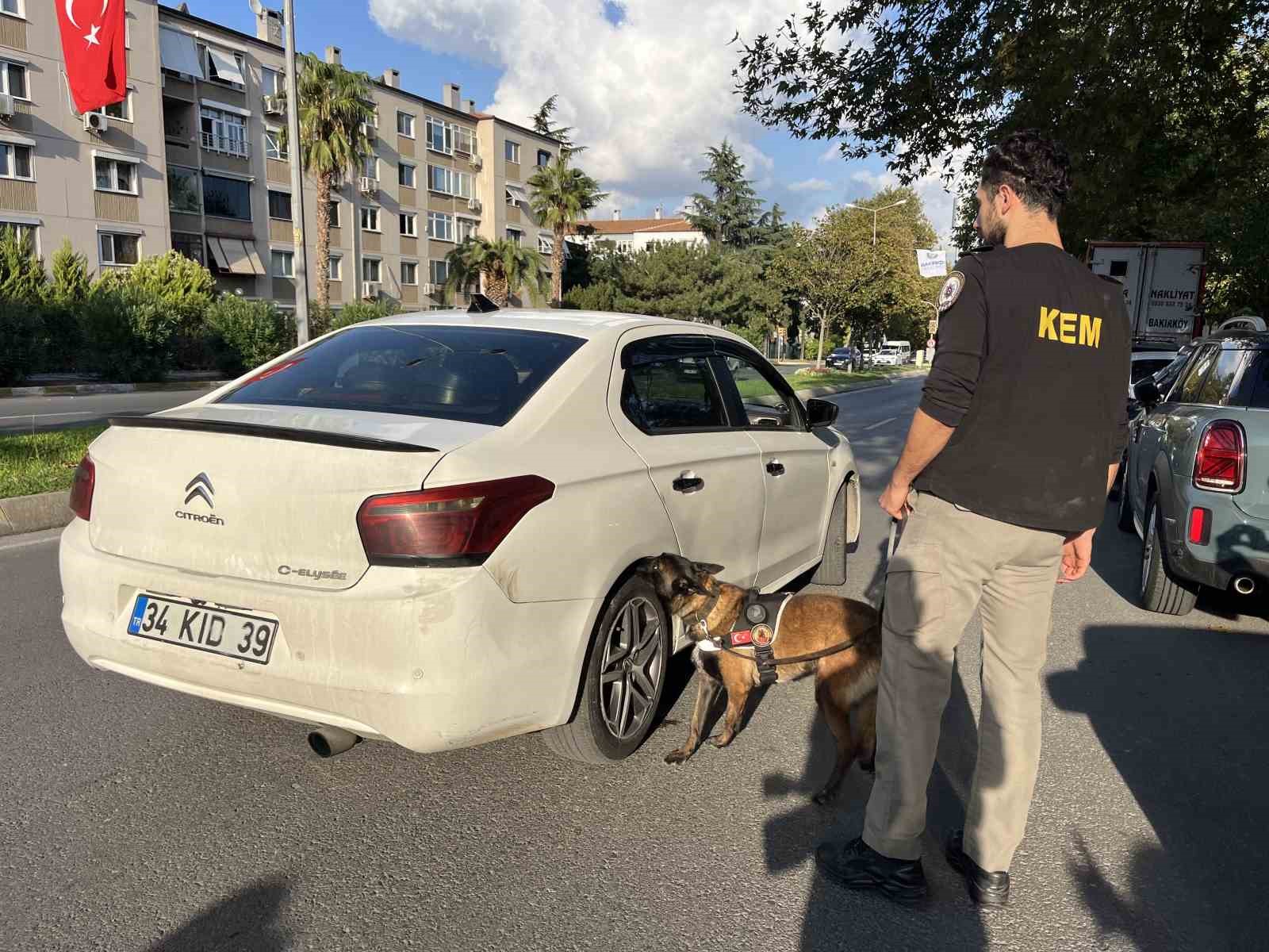 İstanbul&rsquo;da okul &ccedil;evreleri denetlendi

