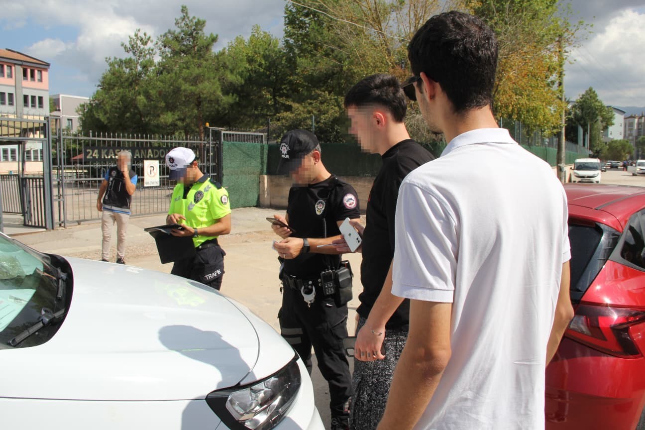 Kocaeli&rsquo;de okul &ccedil;evrelerine narkotik ablukası: 492 polis sahaya indi
